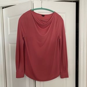 EUC Ann Taylor top size M.